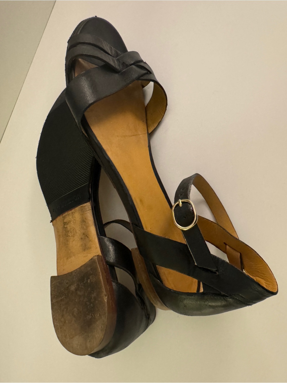Sézane Black Leather Cross-Strap Sandals - Picture 7 of 10